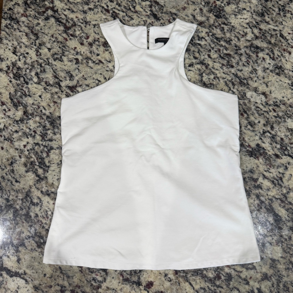 Banana Republic Classic White Top - Small - NWOT